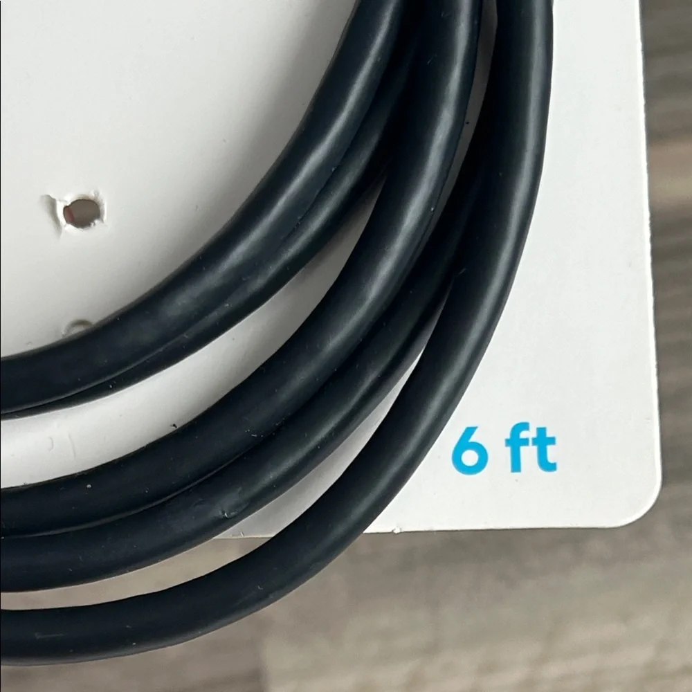NWT Black DisplayPort to HDMI Cable